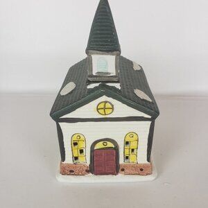 WINTER Valley Collection Porcelain Lighted House
